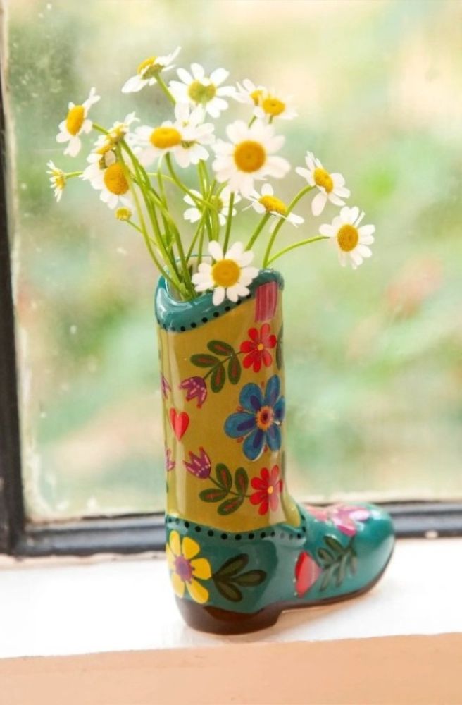 Cutest Little Boot Vase, Rear View