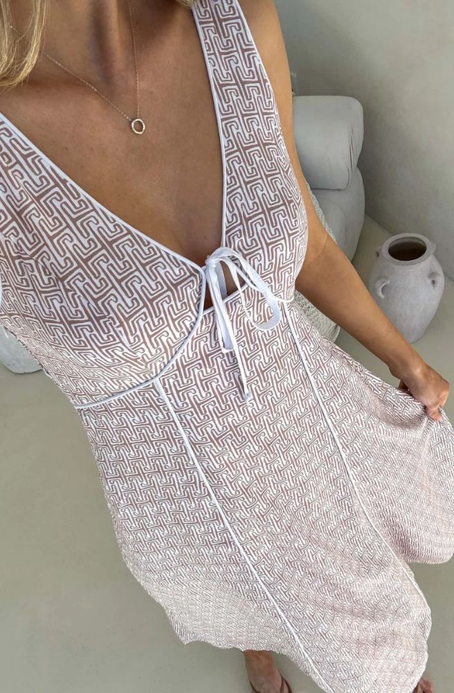 Atlas Margot Dress, Textured Print with Tie Front Detail