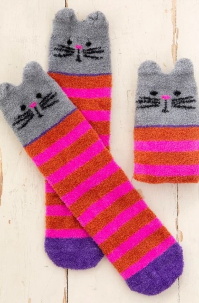 Cozy Socks Cat Hot Pink, Quirky Cat Socks