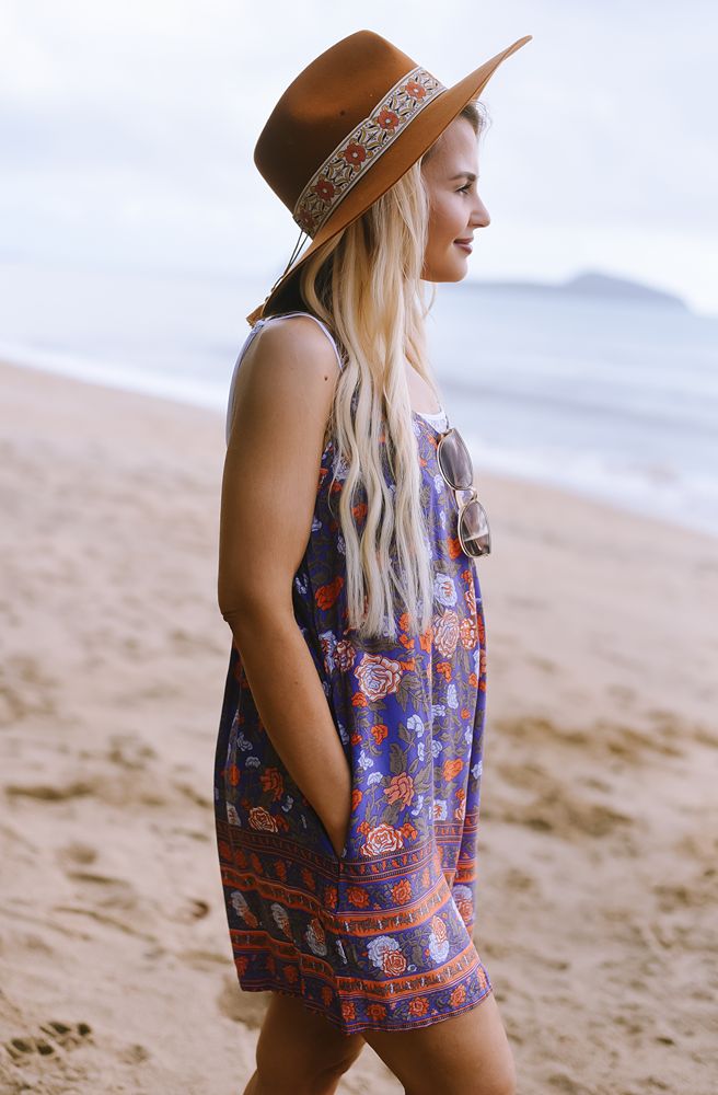 Passionate Adele Short Pantsuit