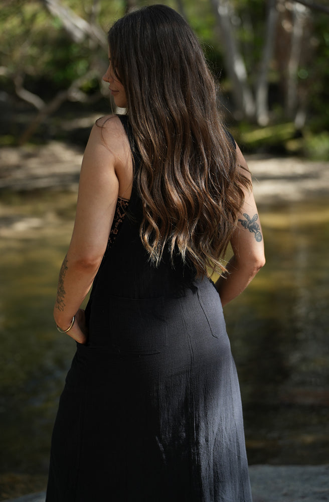 Gypsy Thread 3/4 Length Pinafore Black, Rear View Back Patch Pockets