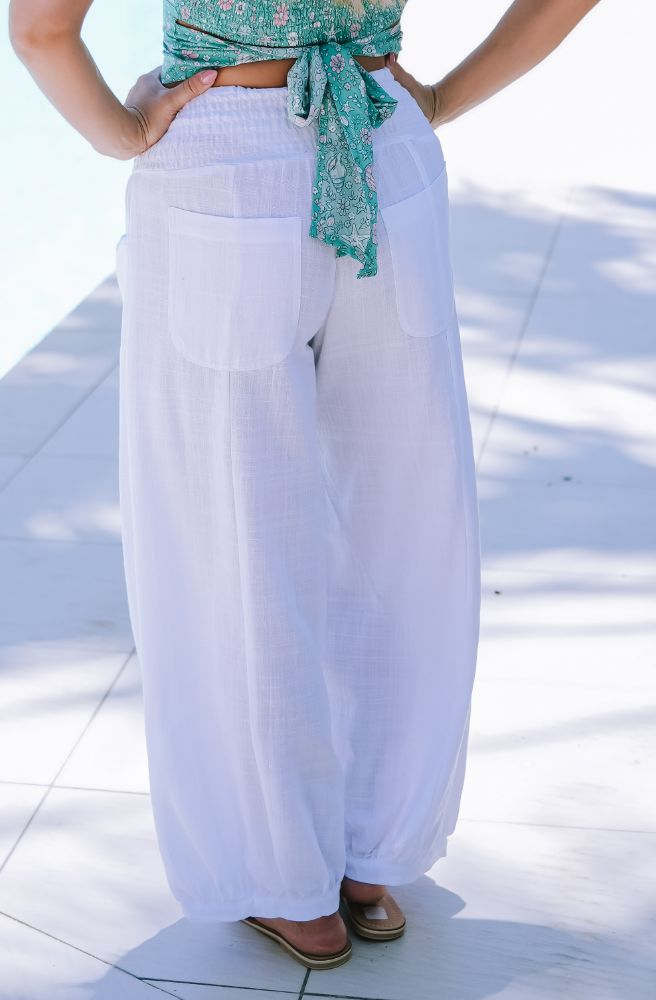 Kesh Pants Blanco, Rear View Close Up