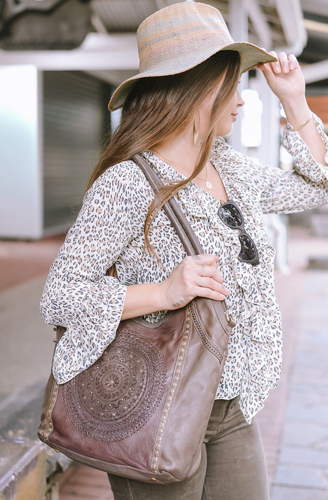 Wilder Tote Mud Olive, Handmade Leather Tote Bag