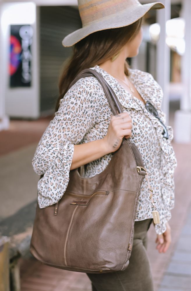 Wilder Tote Mud Olive, Everyday Women’s Leather Shoulder Bag