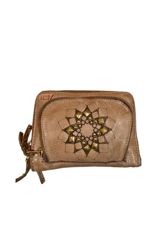 Carerra Wallet - Taupe, in close up detailed view