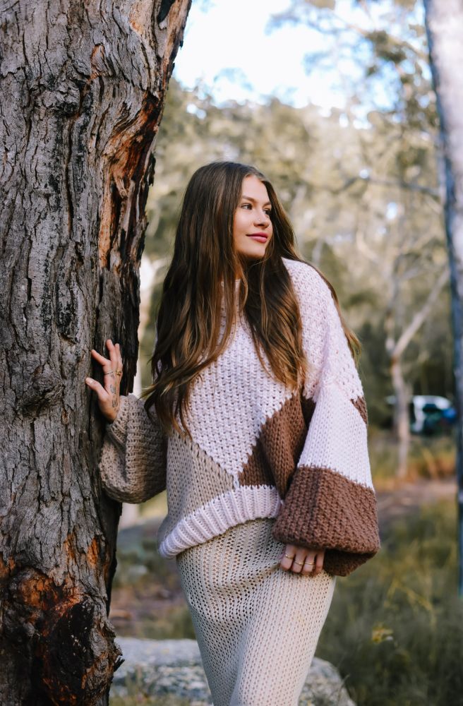 Getaway Knit Blush Beige Choc, Oversized Fit