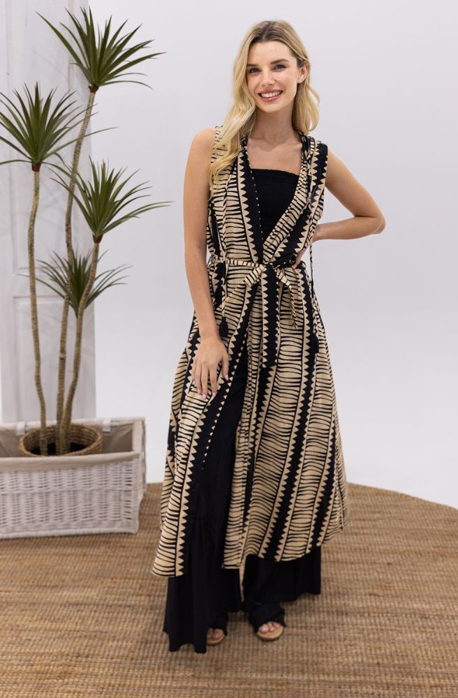 Hemi Hood Kimono, Geometric Cream and Black Print