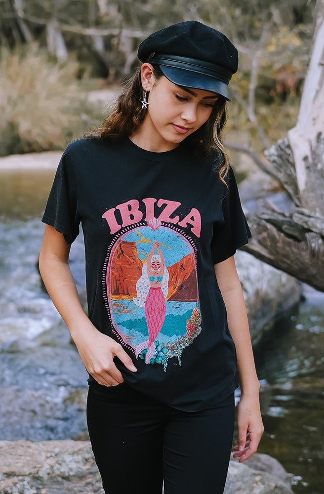 Ibiza Vintage Tee Black, Women’s Relaxed Fit Graphic T-Shirt