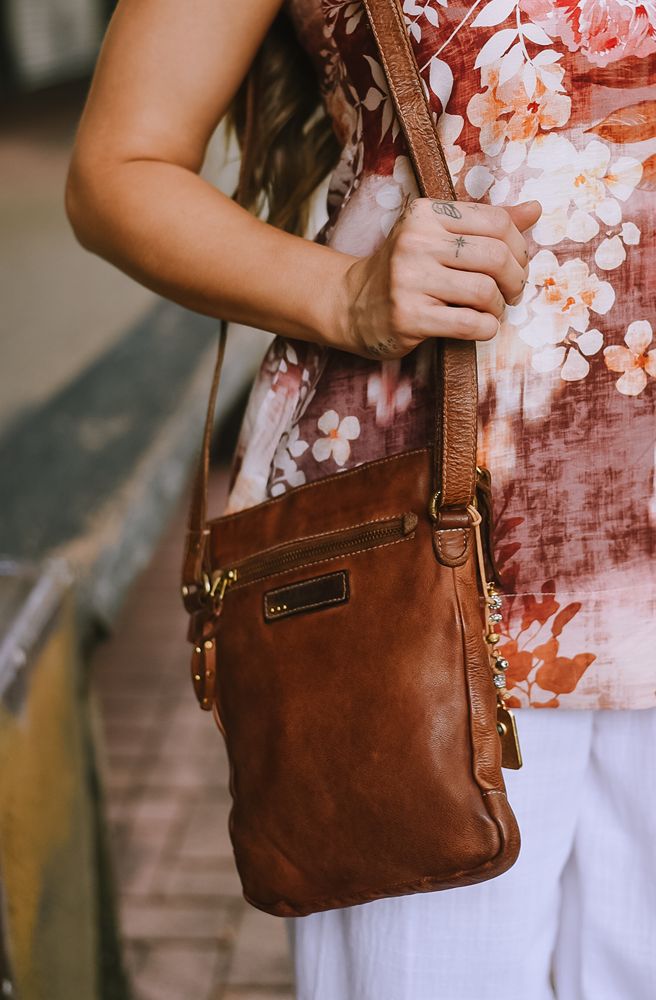 Kali Crossbody