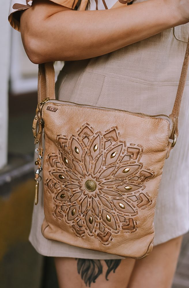 Kali Crossbody