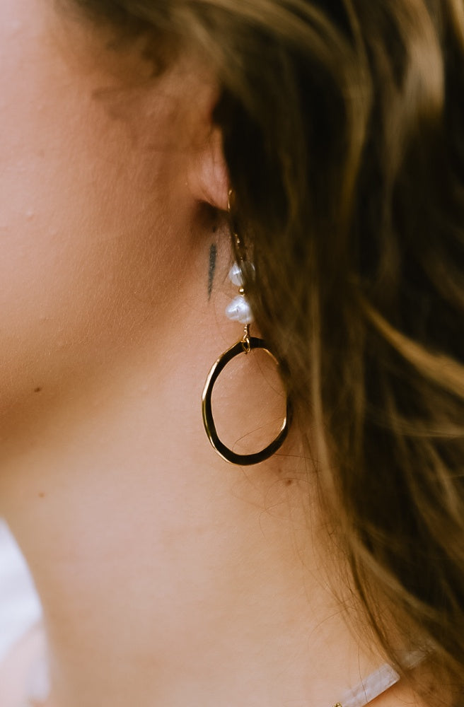 Pearl Muse Earrings, Coastal Boho Chic Glam Freshwater Pearls and 18K Gold Hoops