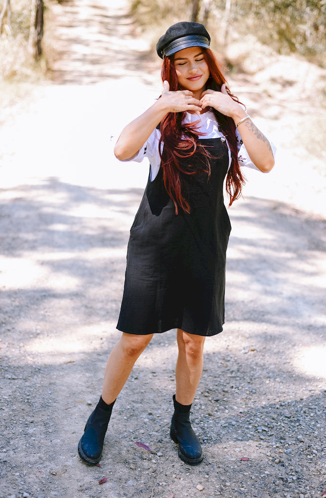 Gypsy Thread Pinafore Mid Short Black