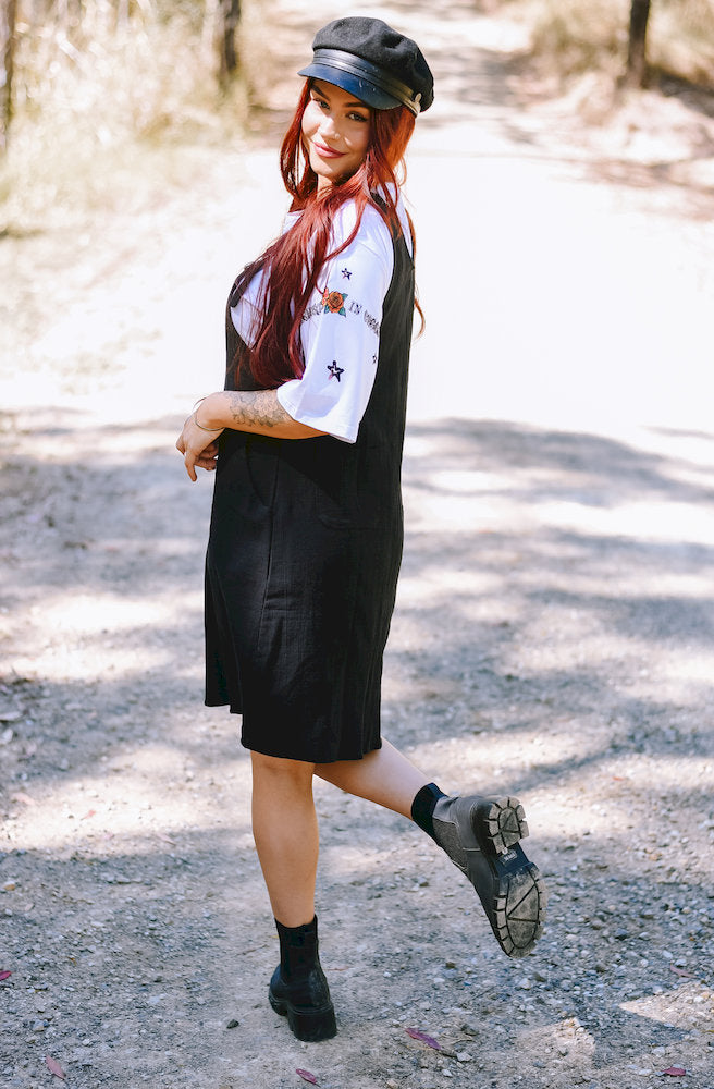 Gypsy Thread Pinafore Mid Short Black