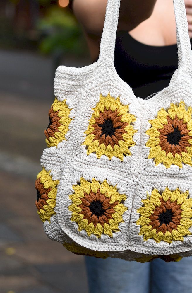 Crochet bag close up
