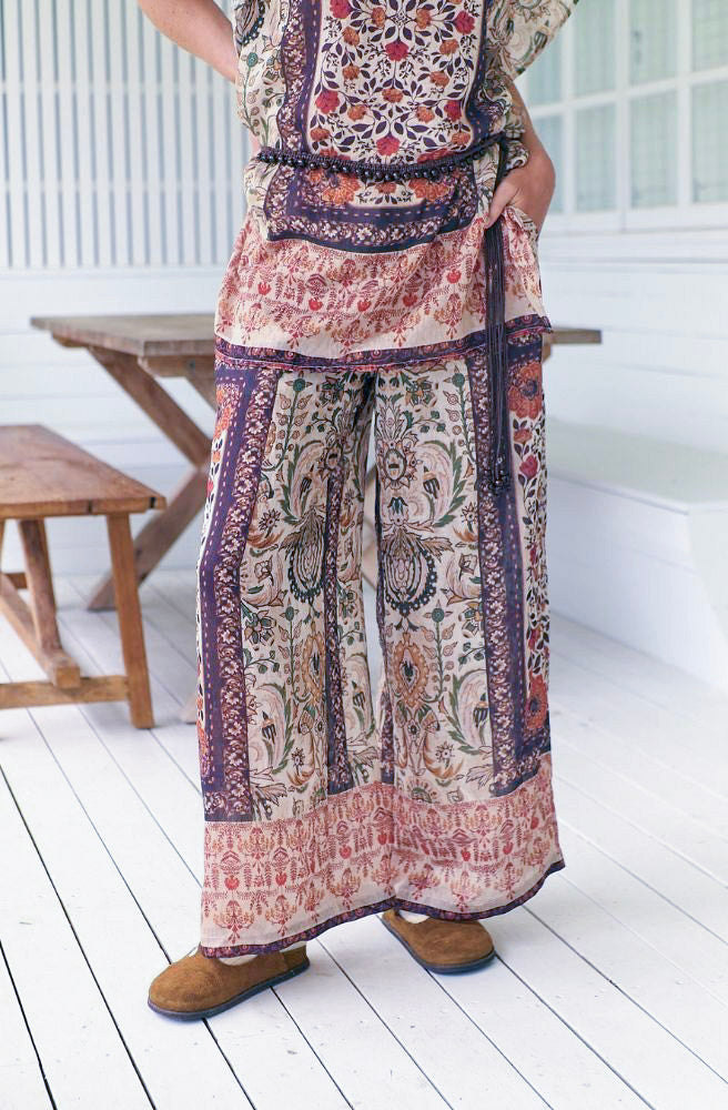Women's Jaase Fleetwood Stevie Pants paired with Jaase Fleetwood Dawn Cap Blouse