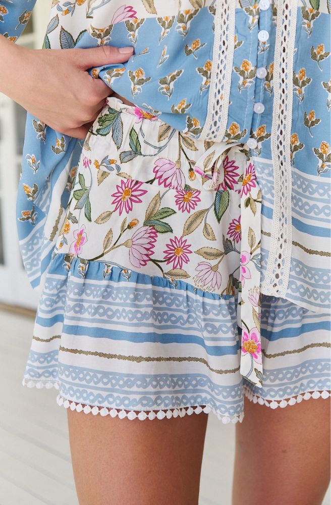 Jaase Pixie Petals Bee Blouse Close Up