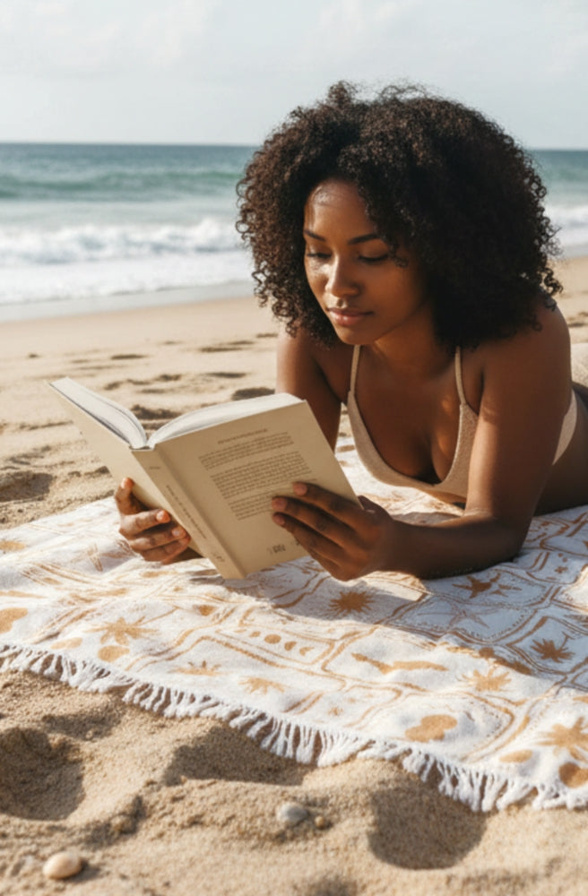 XL Postcard microfibre beach towel styled for a relaxing beach day