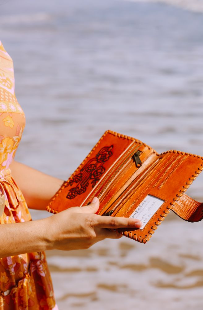 vintage boho purse wallet tan colour hand tooled rose design