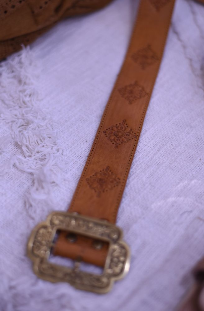 handtooled gysett leather belt tan colour hand tooled  boho design
